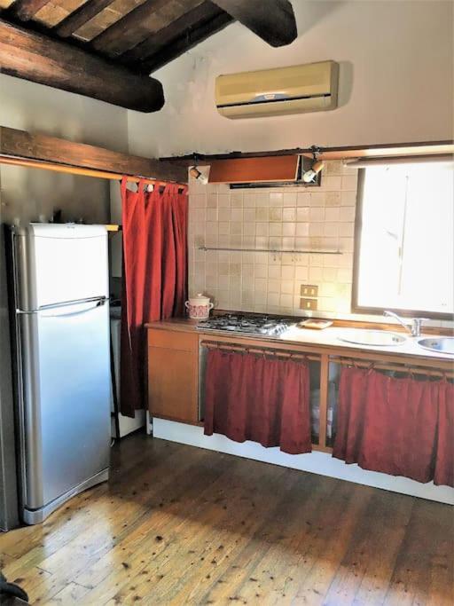 Romantic Studio In The Historical Heart Of Падуа Екстериор снимка