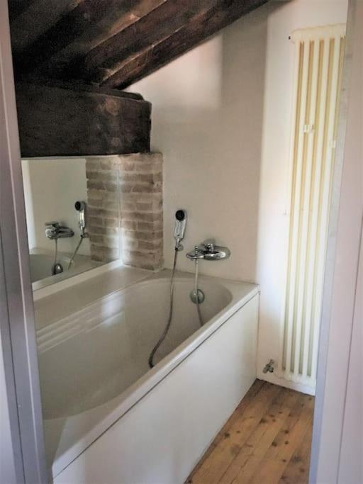 Romantic Studio In The Historical Heart Of Падуа Екстериор снимка